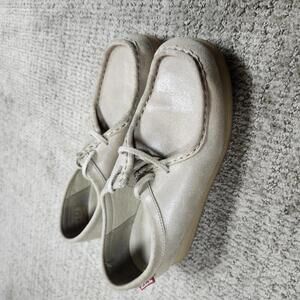 Clarks Wallabee Shoes Beige Lace Up Leather Women's 7.5M